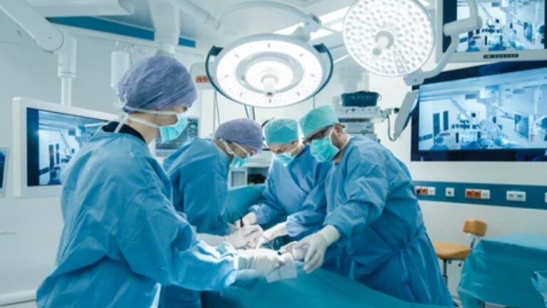 Best Oncologist In Lucknow